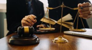 محامي للقضايا التجارية والجنائية والشخصية